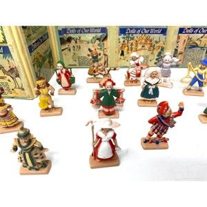 LA County Fair Vintage Rare Dolls of the World Display with Box